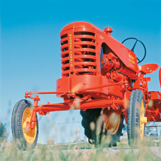 With its utility front end and if equipped with the optional hydraulics and three-oint hitch, the 21 Colt provided good competition for the Ford 8N.
